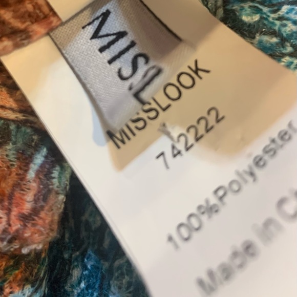 Misslook scarf with button - Picture 4 of 4